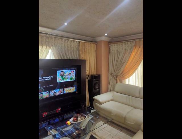 3 BEDROOM HOUSE FOR SALE IN NATURENA